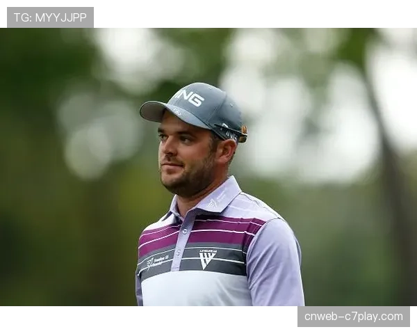 威士伯锦标赛第三轮：任成宰轰出球场纪录63杆，从落后5杆冲至领先